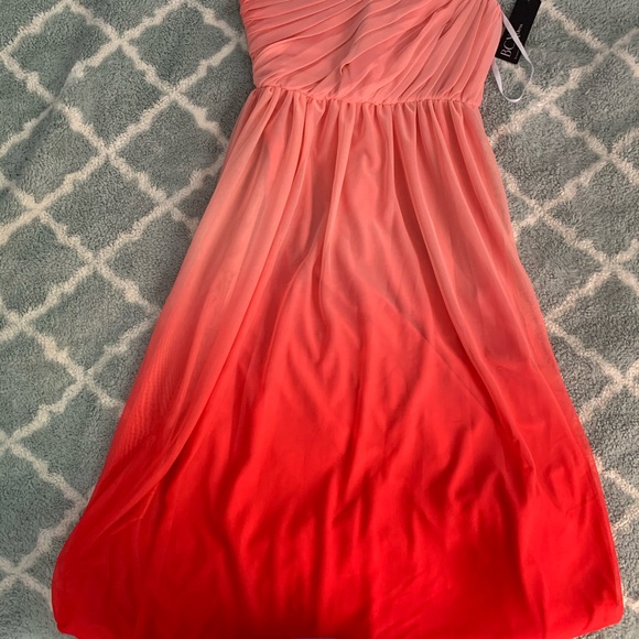 NWOT. Ombré maxi BCX dress SIZE 1. - Picture 3 of 7